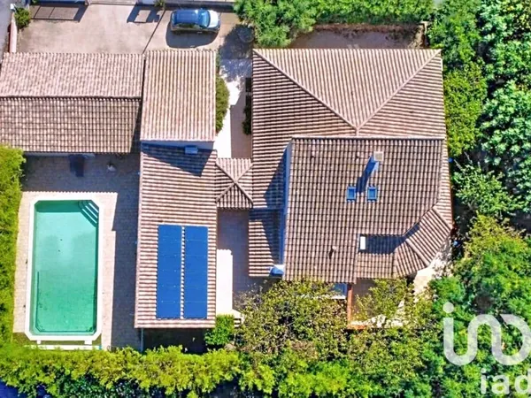Maison 10 pièces 160 m²