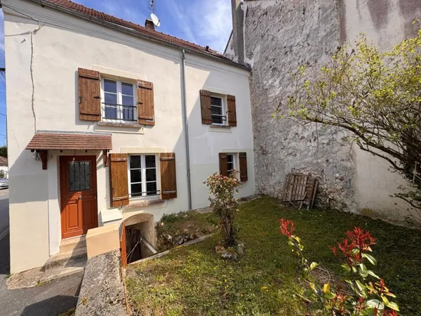 1h heure de PARIS EST - 4 chambres possible