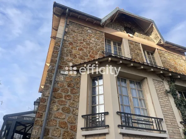 Maison 8 pièces 165 m²