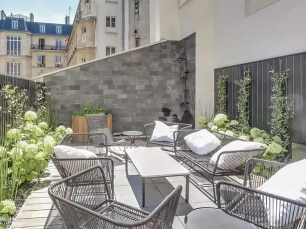 4 PIECES BIEN AGENCE AVEC TERRASSE