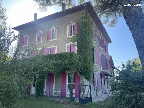 Maison 14 pièces 570 m²