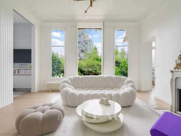 Meudon - Dans un hôtel particulier - Appartement 3 chambres, jardin de 150 m².