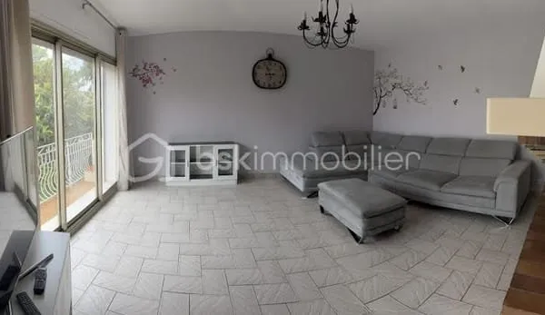 Villa 8 pièces 181 m²