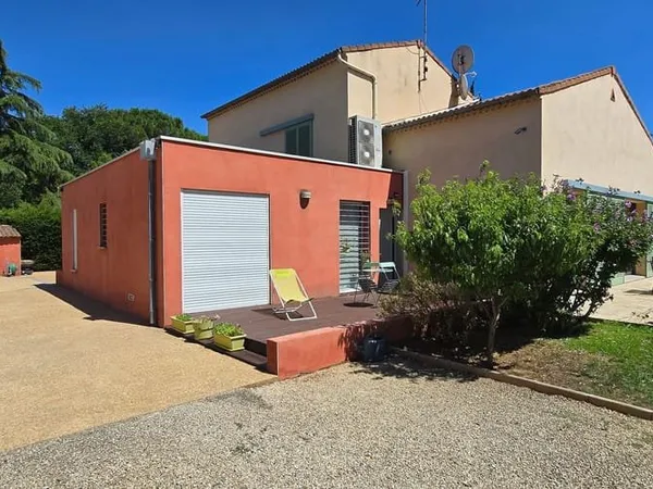 Maison 6 pièces 220 m²