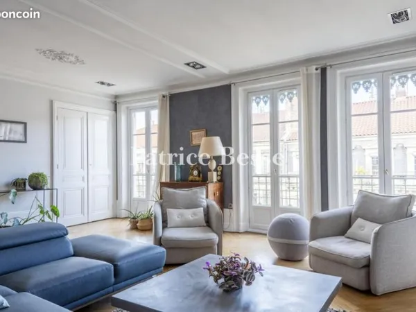 Duplex 7 pièces 210 m²