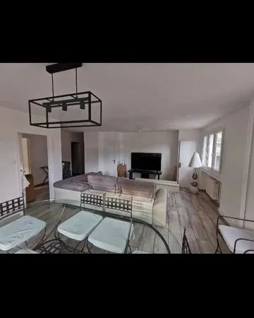 Grand T3 lumineux 78 m² rénové - centre L'Étrat