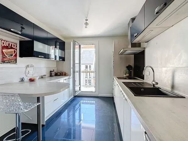 Appartement 4 pièces 77 m²