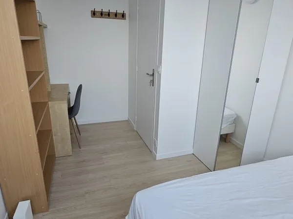 Chambre en colocation dans un appartement rénové