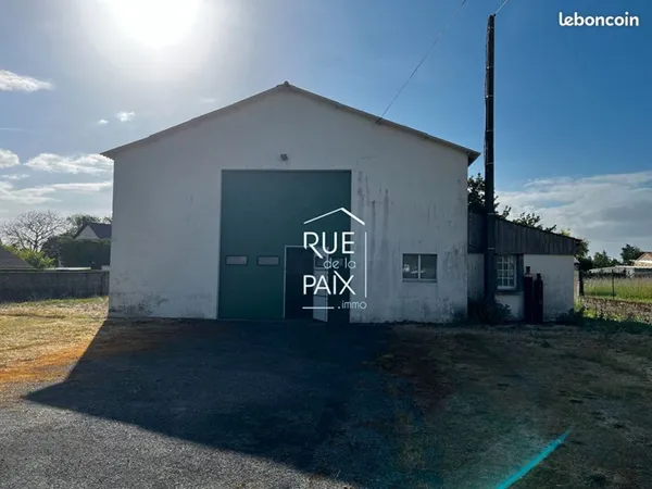 Local 336 m² LOUDUN