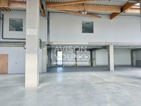 Local d'activité 482 m²