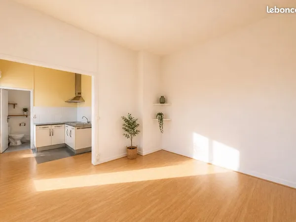 Av T2 de 38 m² avec balcon