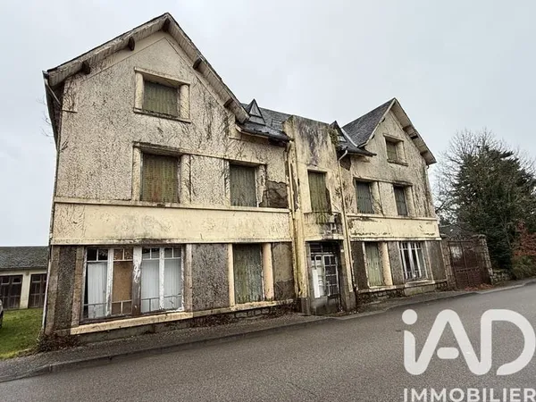 Bâtiment 261 m²