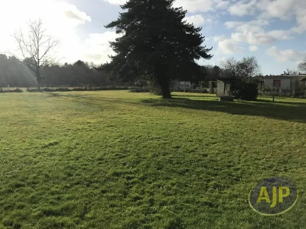Terrain à bâtir de 1683m² sur Lesparre-Médoc !