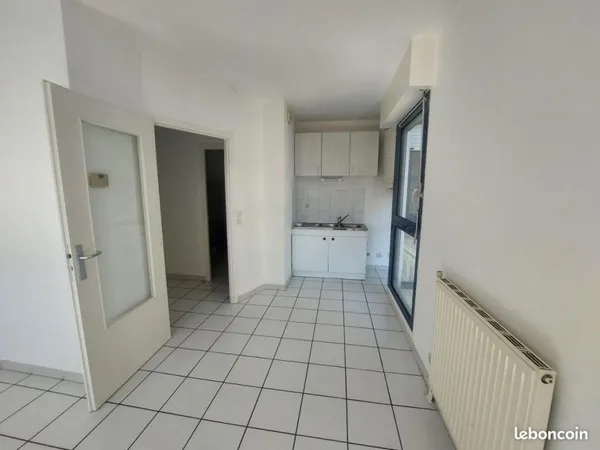Studio 1 pièce 32 m²