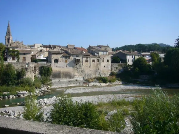 Terrain sur Aouste/Sye
