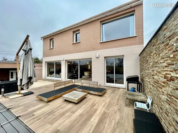 Maison 7 pièces 167 m²