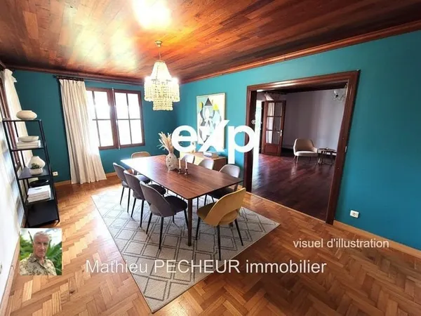 Villa F7 (5 chambres) sur une parcelle de 3200m2