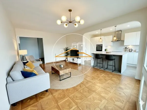 T3 lumineux avec balcon exposé Sud-Est, parking et ascenseur ?