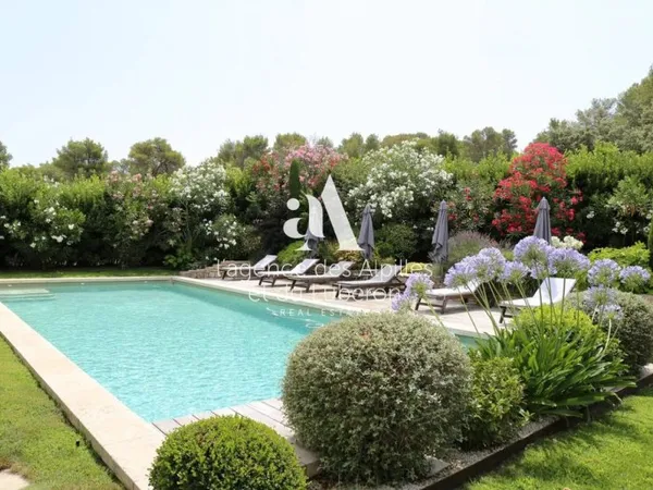 Maison de campagne 9 pièces 300 m²
