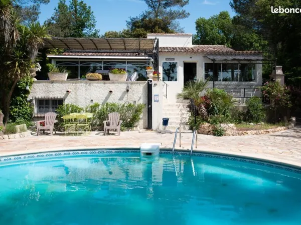 Maison familiale avec piscine