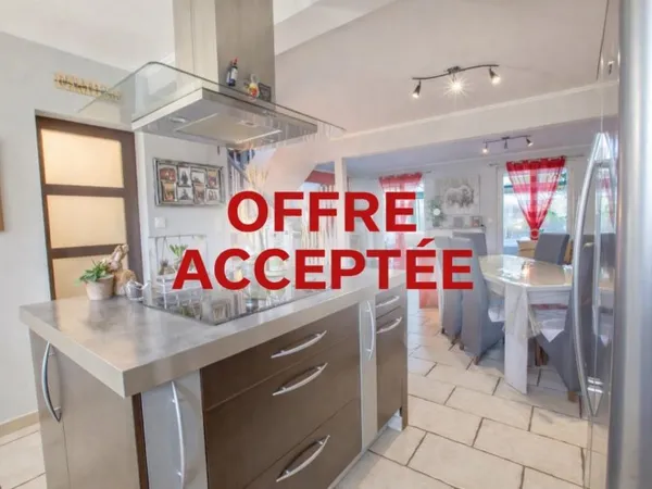 SUPERBE MAISON FAMILIALE - 2 SUITES -VERANDA- ESPACE EXTERIEUR DETENTE