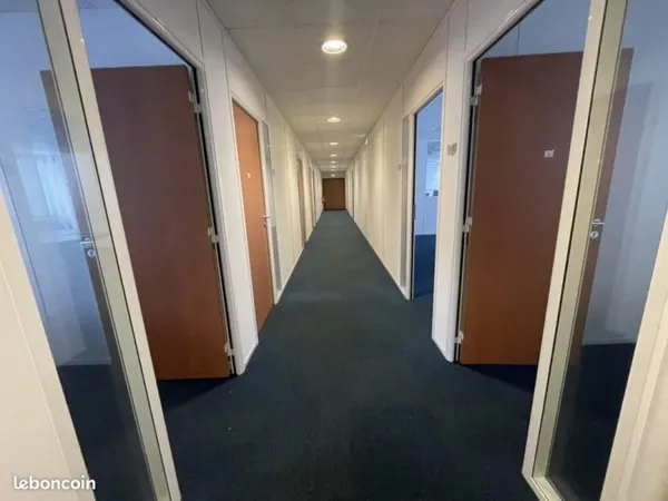 Bureaux 307 m²