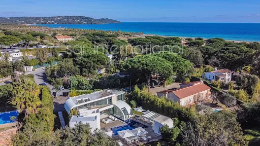 Villa 7 pièces 264 m²