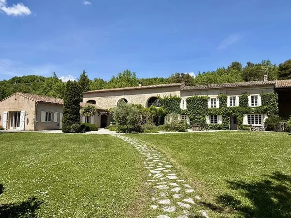 Charmant propriété avec 2 maisons d'amis