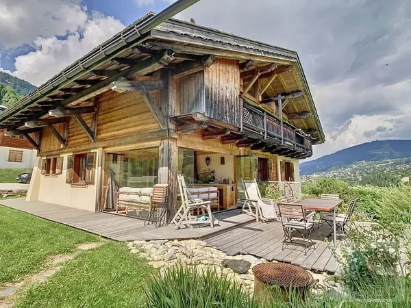 Chalet 7 pièces 252 m²