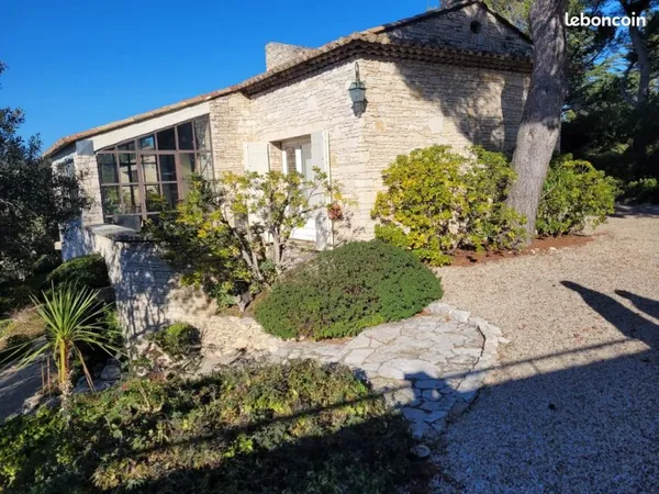 Propriété de charme provençal prête à vous séduire