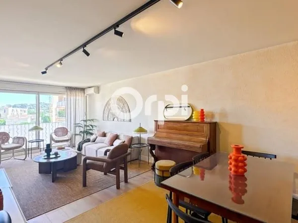 À Vendre - Saint-Tropez- Proximité centre et port - 4 pièces - 78 m2 - Parking - Cave