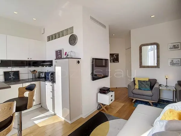 Charmant deux pièces rénové, Cannes centre
