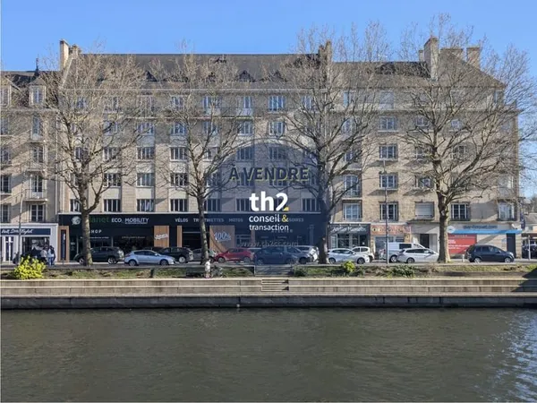 Bureaux 300 m²