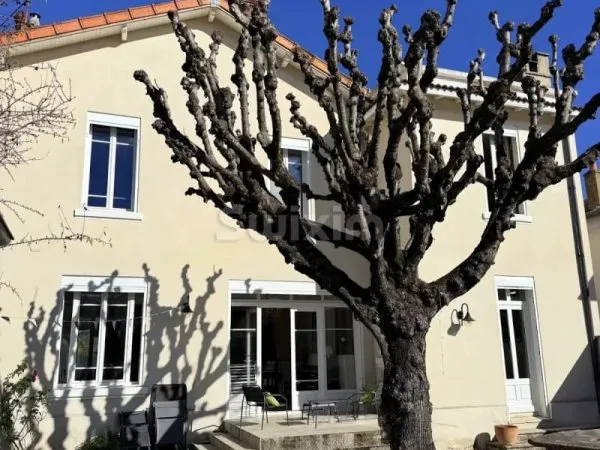 Maison 9 pièces 174 m²