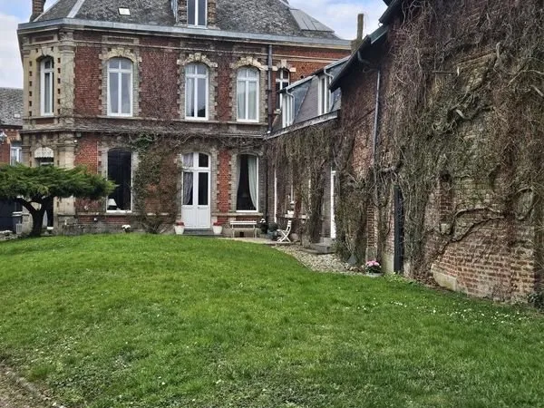 Maison 12 pièces 353 m²