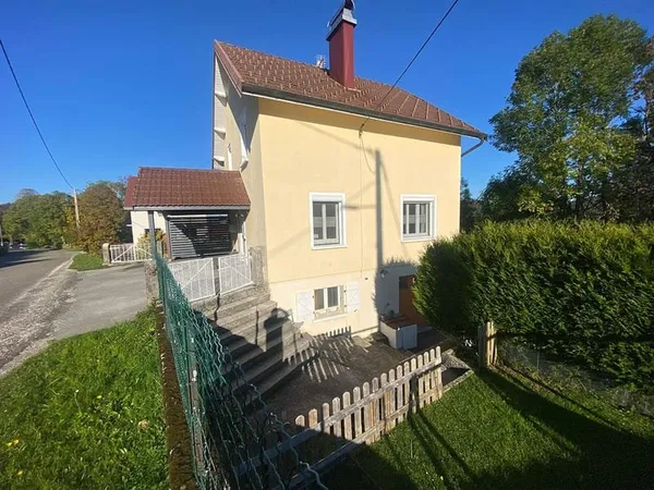 Proche Saint-Laurent-En-Grandvaux