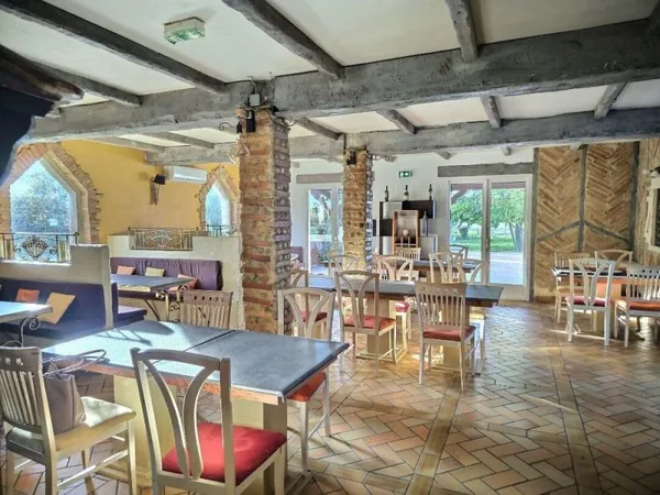 Maison Bourret 7 pièce(s) 450 m2