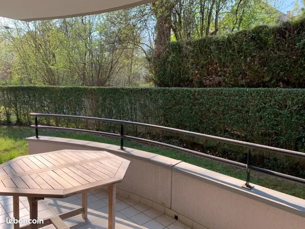 Rez-de-jardin à louer sur la colline de Mittelhausbergen