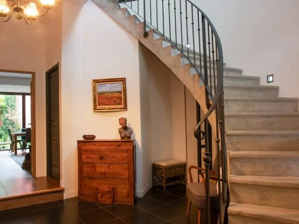MAISON DE VILLE