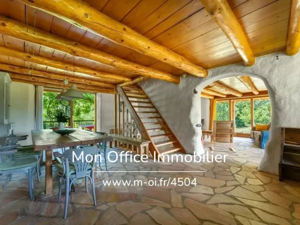 Référence : 4504-BAU. - Chalet de 240m2 - Terrain 15160m²