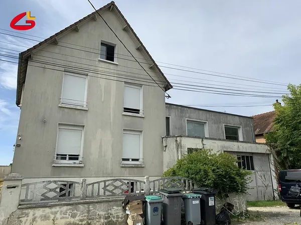 Immeuble VIERZON 14 pièces 342 M2