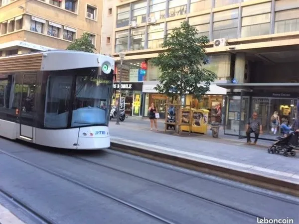 Marseille Centre 13001 location Chambre Meublée, proche préfecture et gare, tramway, métro et bus à 