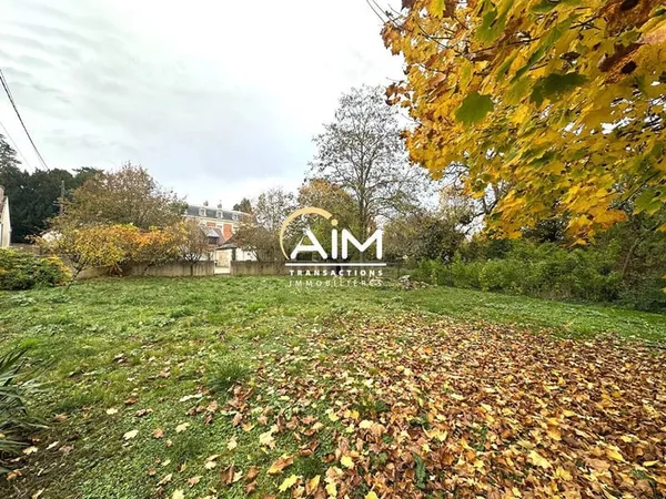 Terrain constructible 640 m²
