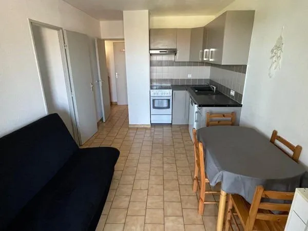 Appartement 36 m2 à 500 m de la plage avec place de parking