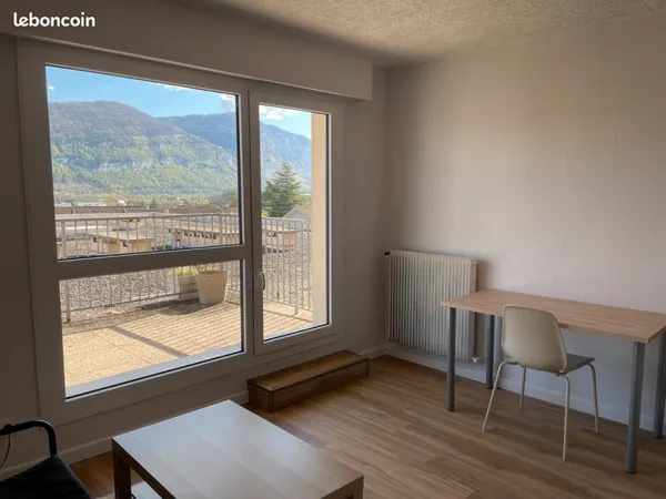 Joli T1 - Terrasse avec vue - Au pied du Tram