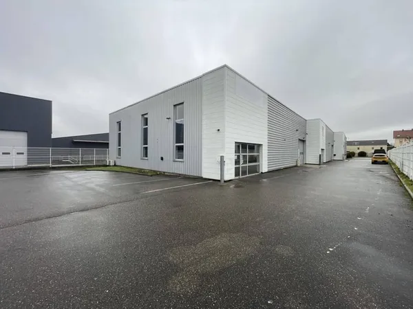 Local d'activité 479 m²