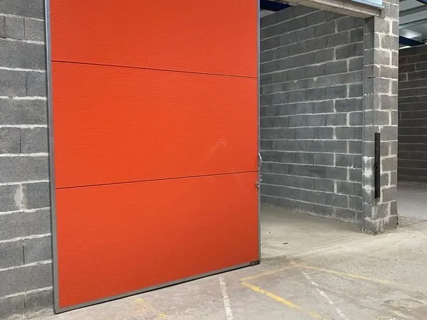 Box à louer / Dépot et entrepot à louer / Depot en location / Box en location / 97 m² 588 euros