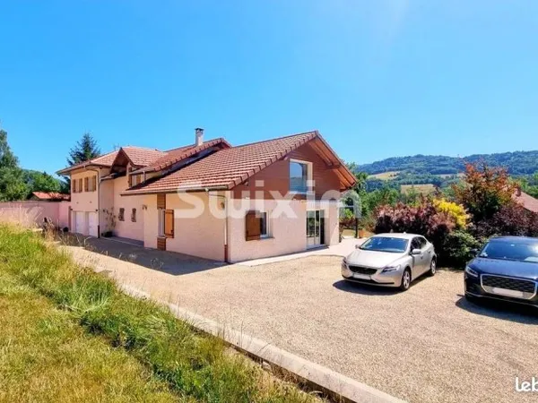 Maison 7 pièces 229 m²