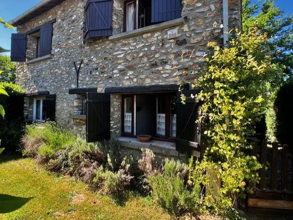 Maison ancienne à Bullion