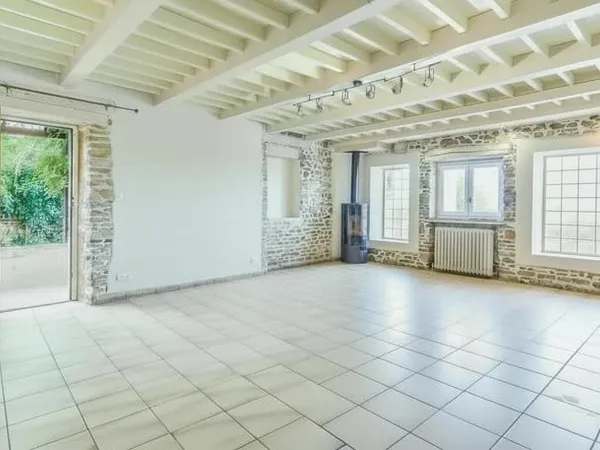 Maison de caractère avec jardin paysager et annexe aménageable - Saint-Romain-en-Jarez